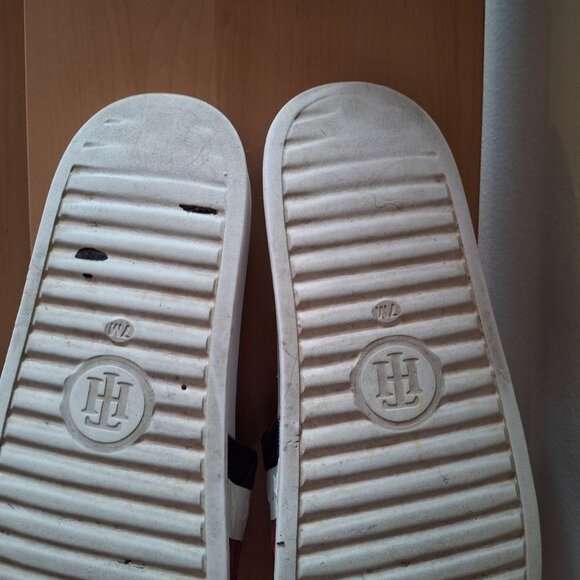 Tommy Hilfiger Women's Rubber Slide Sandals - White/Red/Blue Stripes - Size 7M - Picture 6 of 6